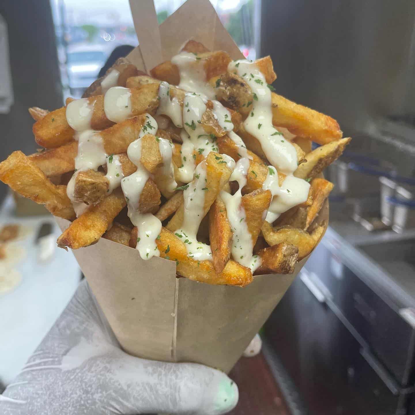 french fries with white sauce