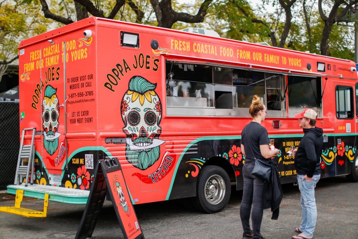 10 Meals for Your Next Corporate Food Truck Catering