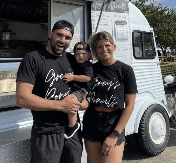 Greys Donuts food truck owners