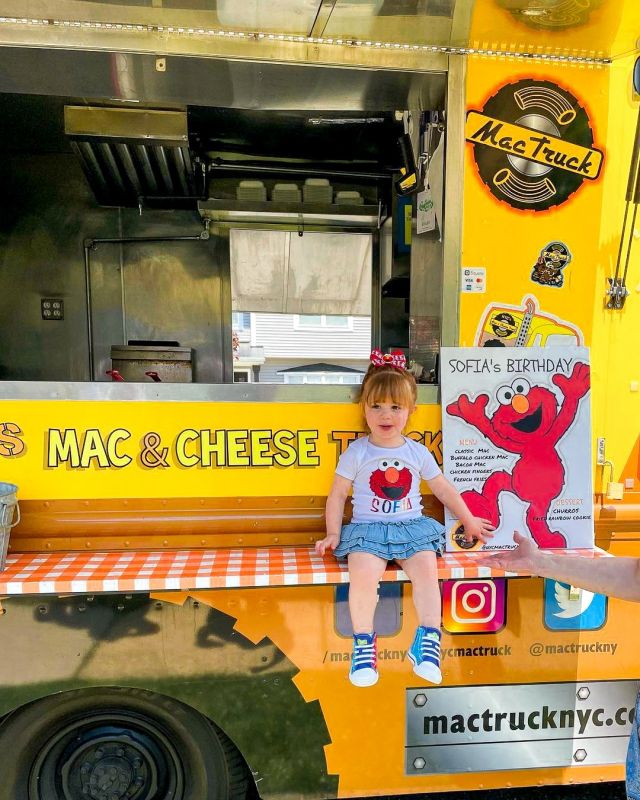 Sofia celebrated her birthday with Mac Truck, so I'm gonna celebrate my birthday with Mac Truck 🥳💛 ⁠
Book nycmactruck for your next event through our website 🧀 NYFTA.org⁠
⁠
📸: joezoe213