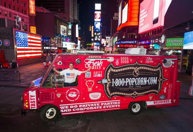 Happy #NationalPopcornDay! Today we are celebrating with our member 1800popcorn 🍿 Established in 1998 by star tennis player David Blackstone, 1-800-Popcorn has been popping the best gourmet popcorn around NYC. ⁠
⁠
Up the snack game at your next event by booking 1-800-Popcorn food truck! 🔗 Link in bio